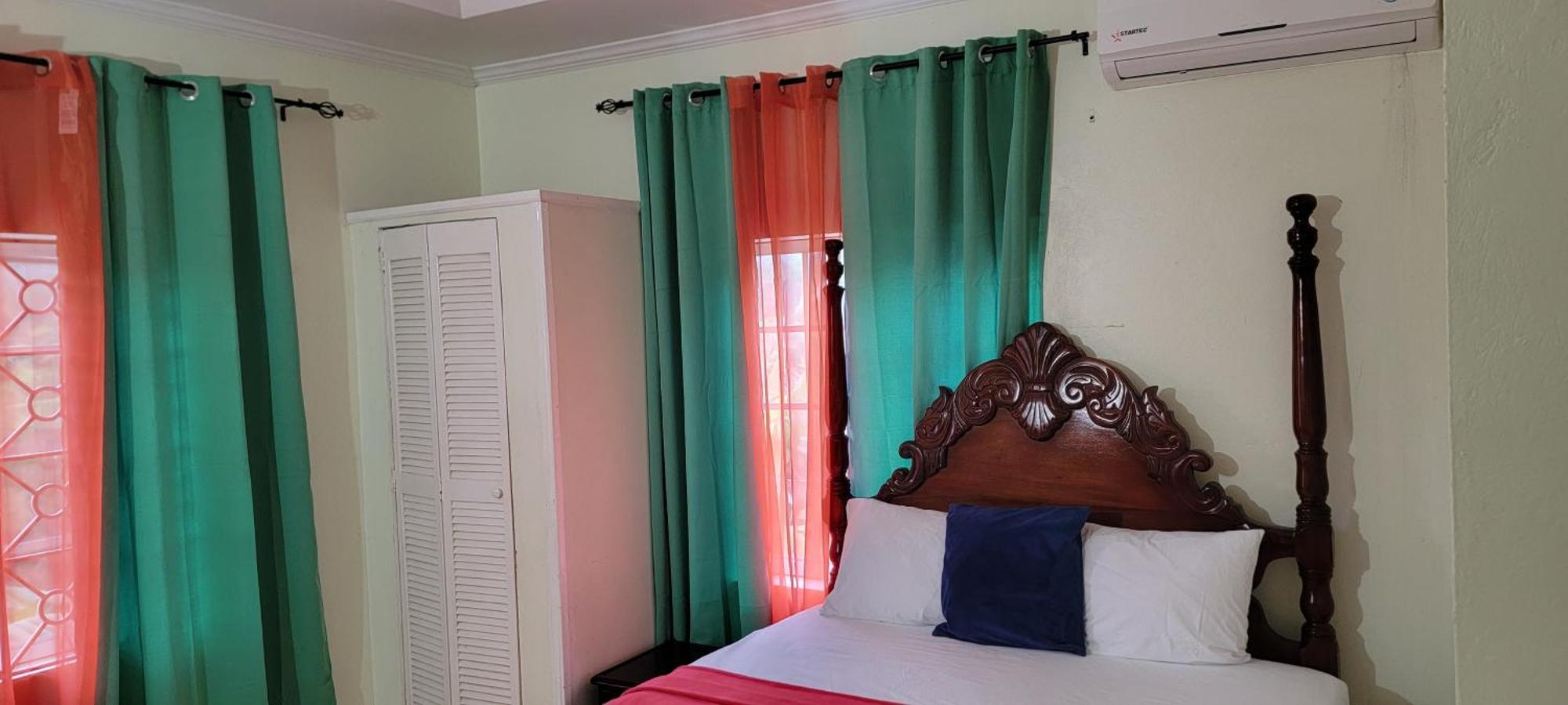 Wizzy Apartment White River Ocho Rios Buitenkant foto