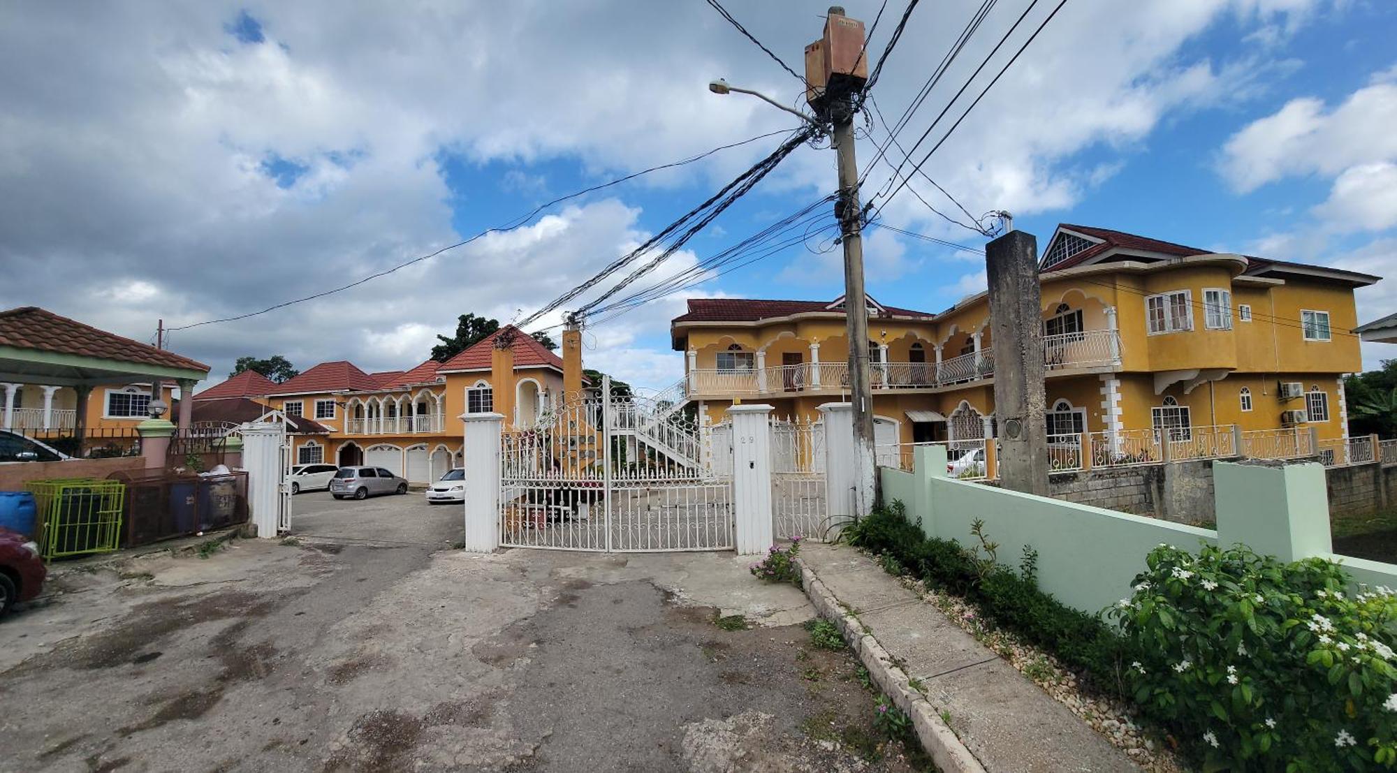 Wizzy Apartment White River Ocho Rios Buitenkant foto