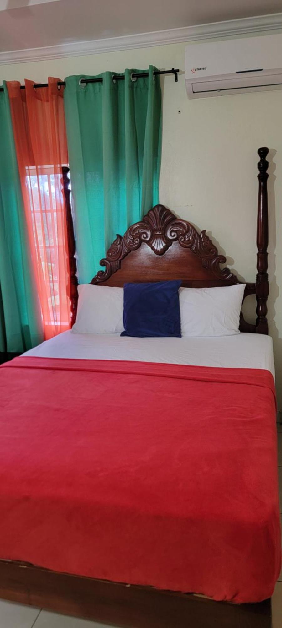 Wizzy Apartment White River Ocho Rios Buitenkant foto