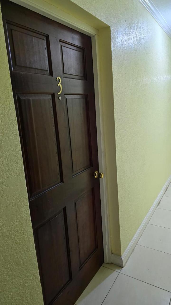 Wizzy Apartment White River Ocho Rios Kamer foto