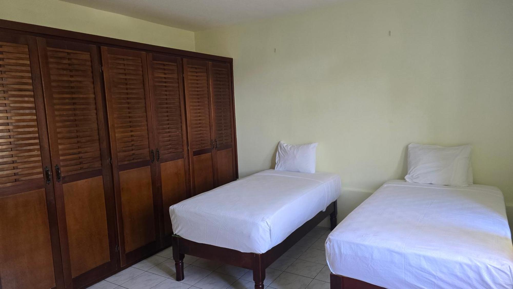 Wizzy Apartment White River Ocho Rios Kamer foto
